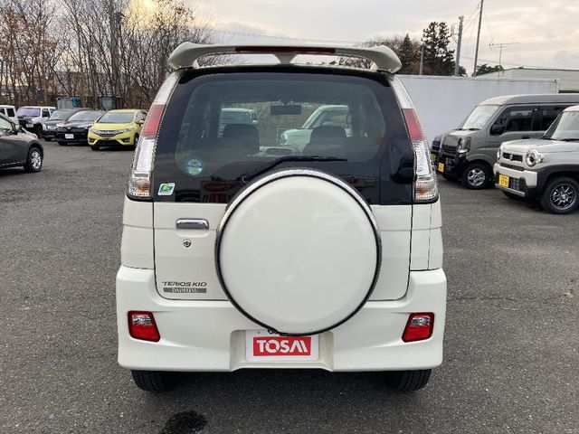 DAIHATSU TERIOS KID 4WD 2010