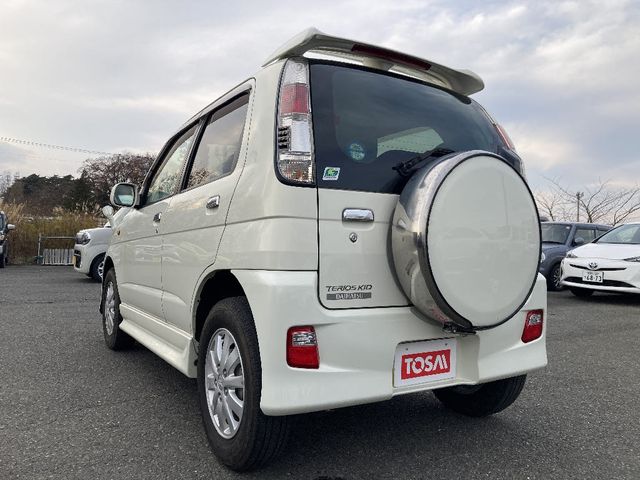 DAIHATSU TERIOS KID 4WD 2010