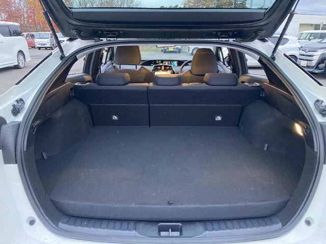 TOYOTA PRIUS PHV 2020