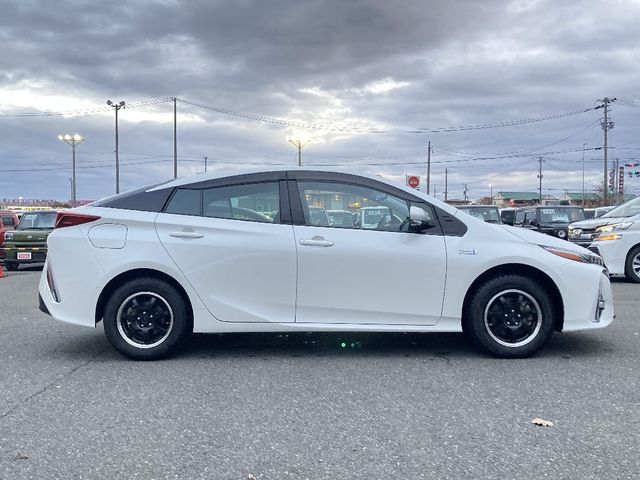 TOYOTA PRIUS PHV 2020