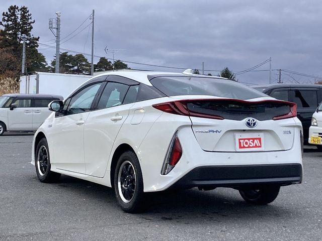 TOYOTA PRIUS PHV 2020