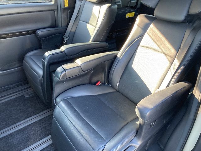 TOYOTA ALPHARD hybrid 4WD 2013