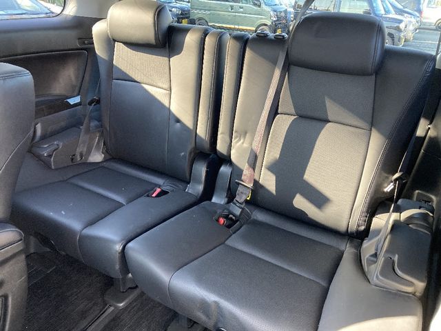 TOYOTA ALPHARD hybrid 4WD 2013