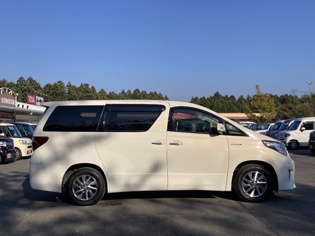 TOYOTA ALPHARD hybrid 4WD 2013