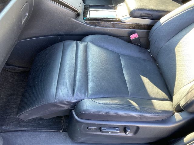 TOYOTA ALPHARD hybrid 4WD 2013