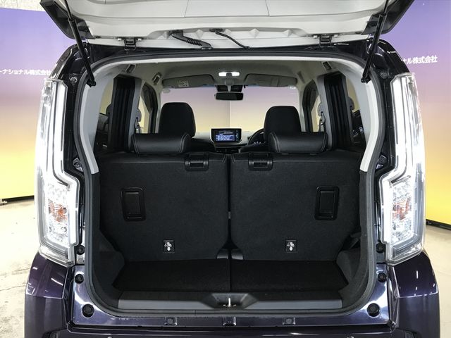 DAIHATSU MOVE CUSTOM 2018