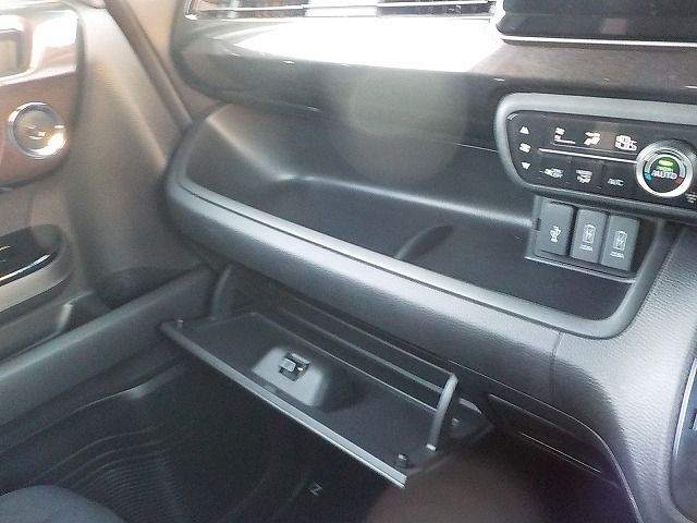 SUZUKI Spacia BASE 2025