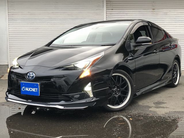 TOYOTA PRIUS 2017