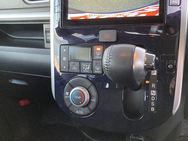 DAIHATSU TANTO CUSTOM 4WD 2018