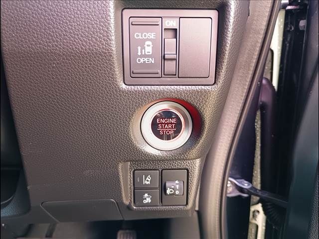 HONDA N BOX CUSTOM 4WD 2023