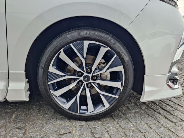 TOYOTA ALPHARD hybrid 2023