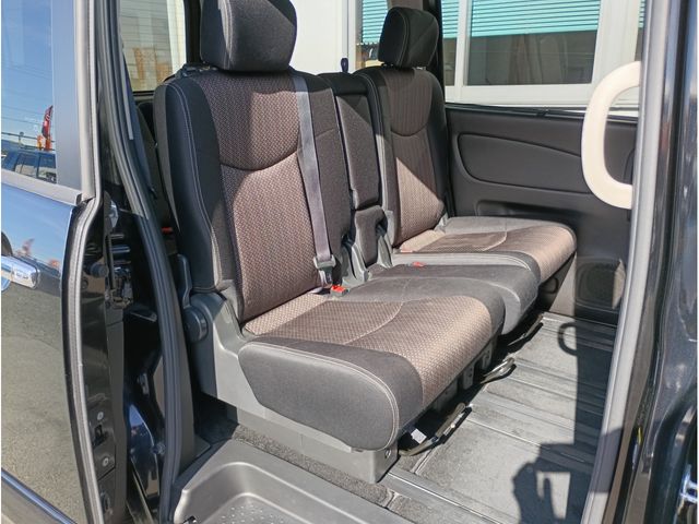 NISSAN SERENA  S-HYBRID 2015