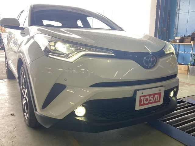 TOYOTA C-HR 2017