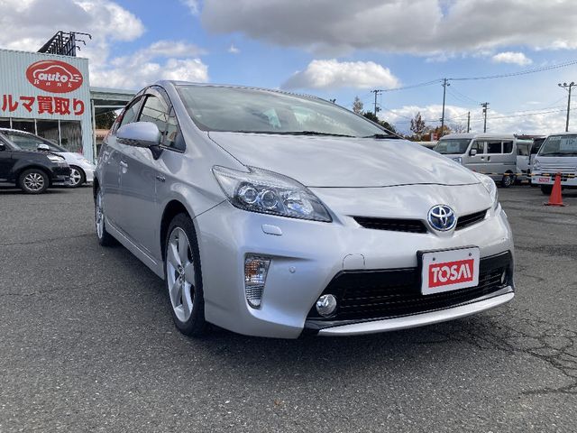 TOYOTA PRIUS 2013