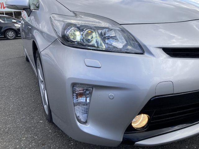 TOYOTA PRIUS 2013