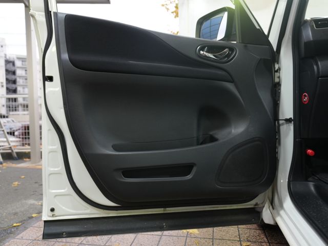 NISSAN SERENA  S-HYBRID 2015