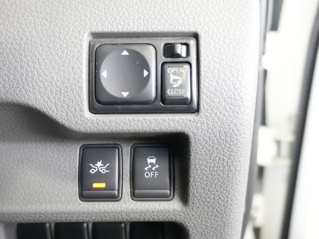 NISSAN NV350 CARAVAN 2018