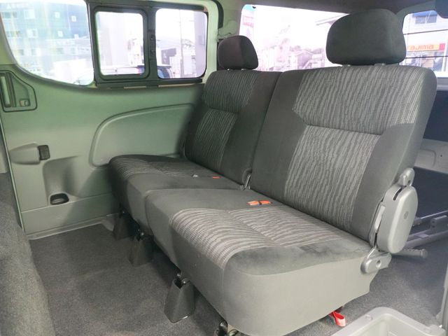 NISSAN NV350 CARAVAN 2018