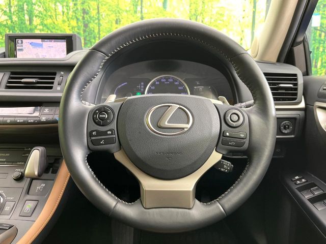 TOYOTA LEXUS CT200h 2014