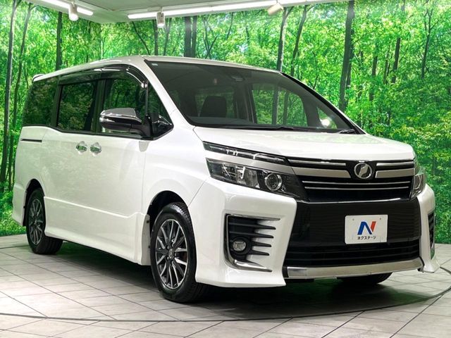TOYOTA VOXY 2016