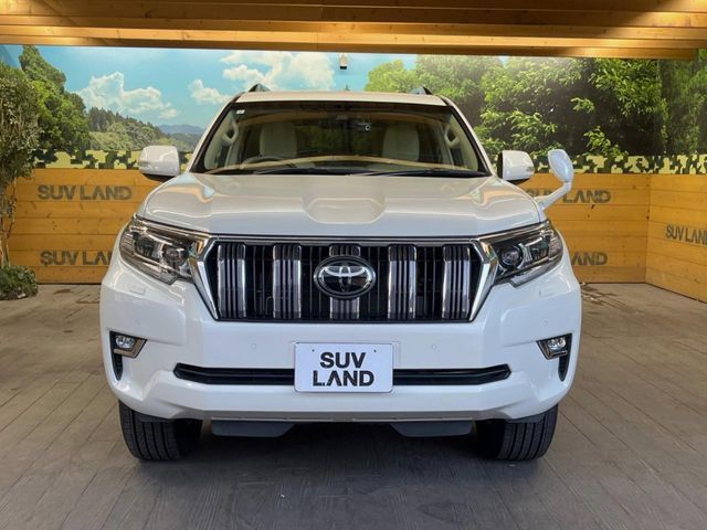 TOYOTA LANDCRUISER PRADO 2019