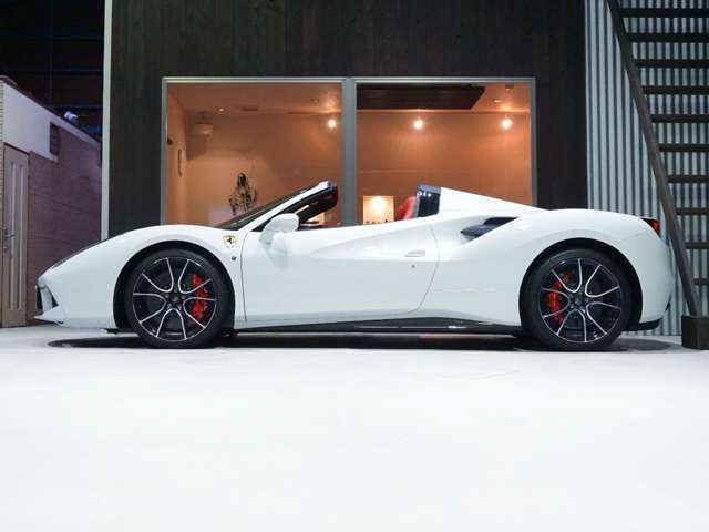 FERRARI FERRARI 488SPIDER 2018