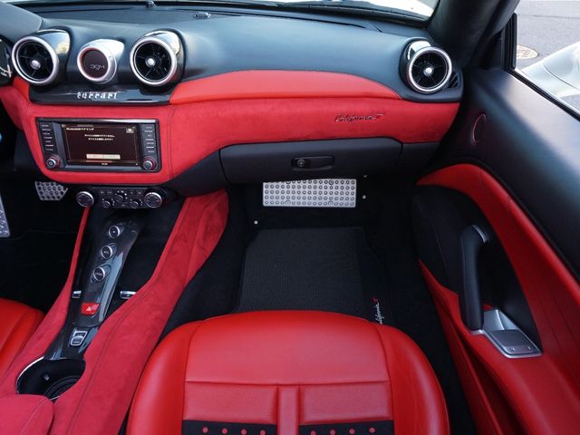 FERRARI FERRARI California T 2017
