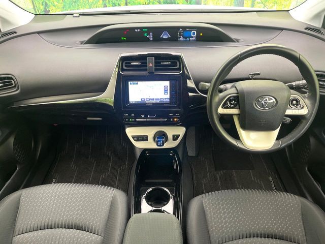 TOYOTA PRIUS 4WD 2018