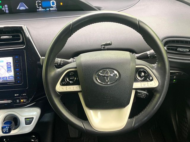 TOYOTA PRIUS 4WD 2018