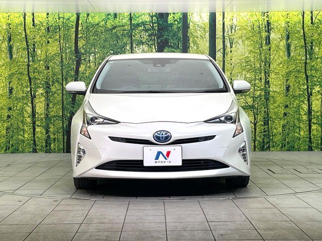 TOYOTA PRIUS 4WD 2018