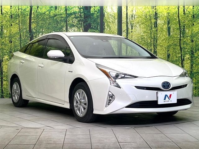 TOYOTA PRIUS 4WD 2018