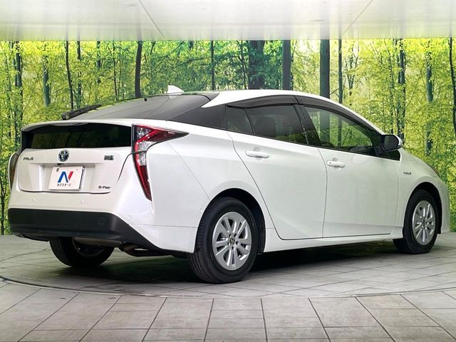 TOYOTA PRIUS 4WD 2018