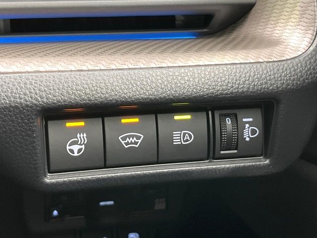 TOYOTA PRIUS 4WD 2025