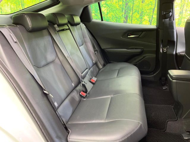 TOYOTA PRIUS 4WD 2025