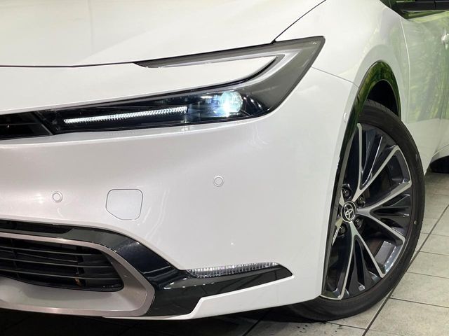 TOYOTA PRIUS 4WD 2025