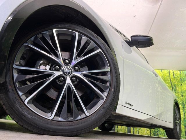 TOYOTA PRIUS 4WD 2025