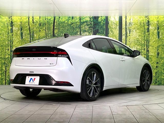 TOYOTA PRIUS 4WD 2025