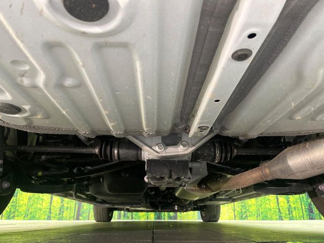 TOYOTA NOAH 4WD 2025