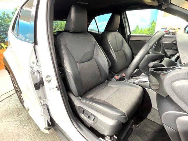 TOYOTA YARIS CROSS HYBRID 2023