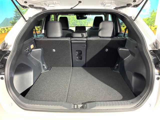 TOYOTA YARIS CROSS HYBRID 2023