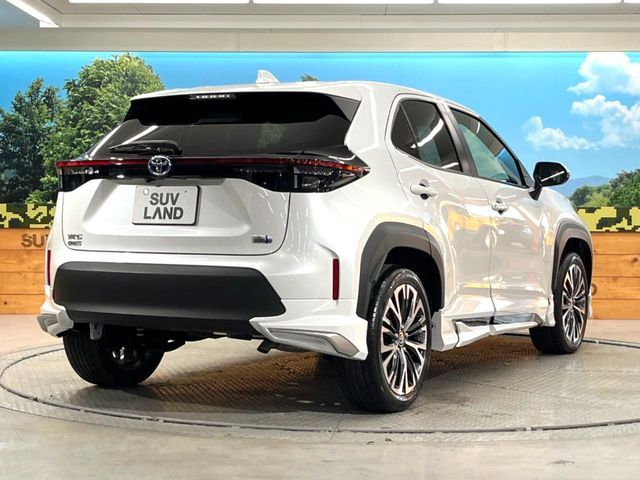 TOYOTA YARIS CROSS HYBRID 2023