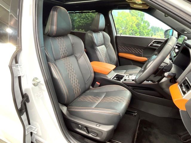 MITSUBISHI OUTLANDER PHEV 2023