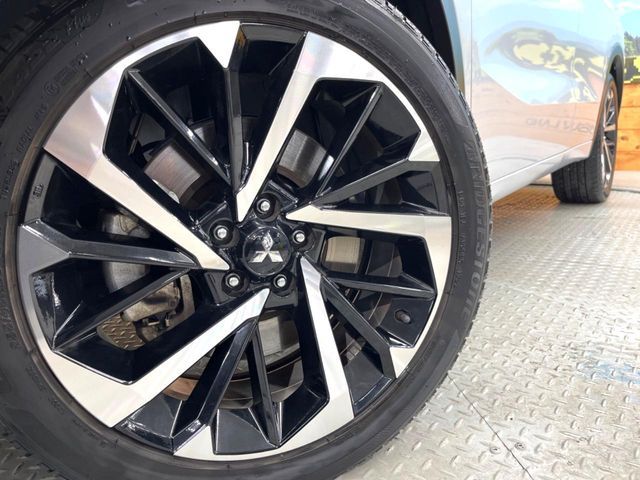 MITSUBISHI OUTLANDER PHEV 2023