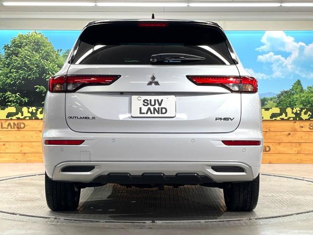 MITSUBISHI OUTLANDER PHEV 2023