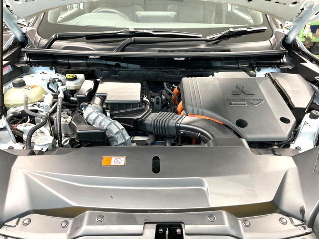 MITSUBISHI OUTLANDER PHEV 2023