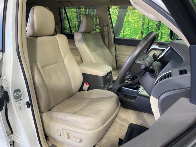 TOYOTA LANDCRUISER PRADO 2023