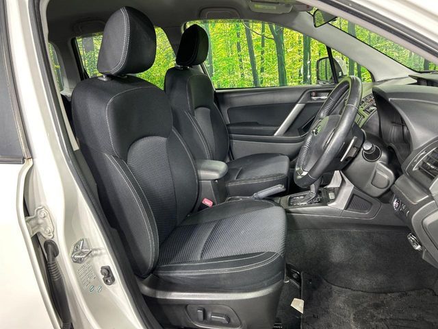 SUBARU FORESTER 2012
