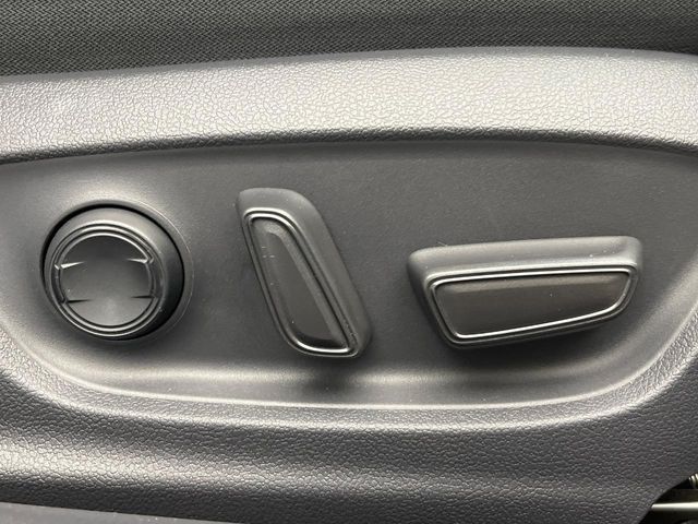 TOYOTA CAMRY HYBRID 2019