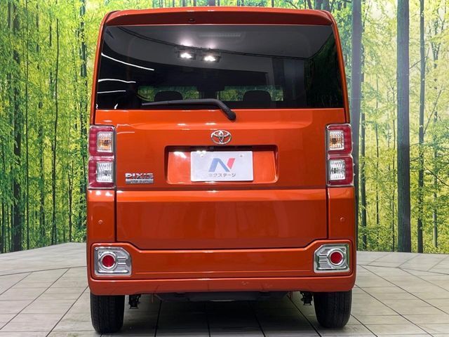 TOYOTA PIXIS MEGA 2016