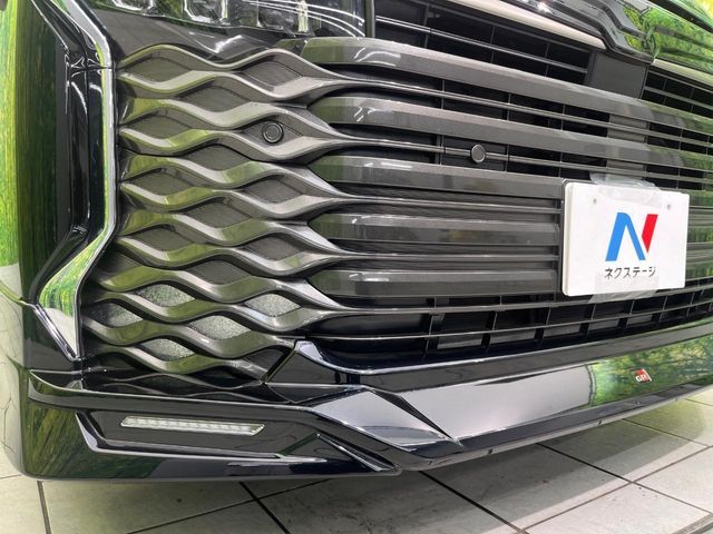 TOYOTA VOXY HYBRID 2023